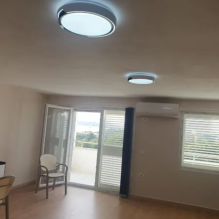 Magnifique Duplex Avec Terrasse Et Balcon Vue Mer A 100M De La Plage 3 Chambres Durres Exterior photo