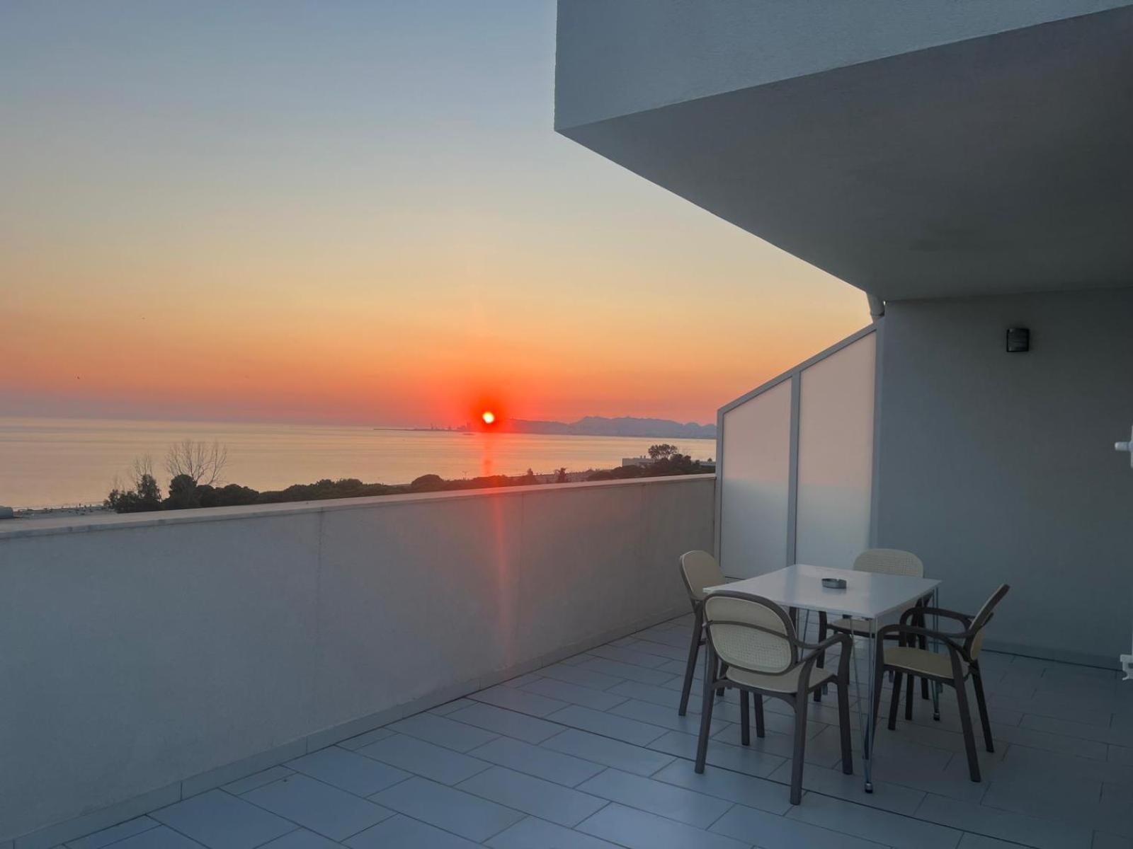 Magnifique Duplex Avec Terrasse Et Balcon Vue A 100m De La 3