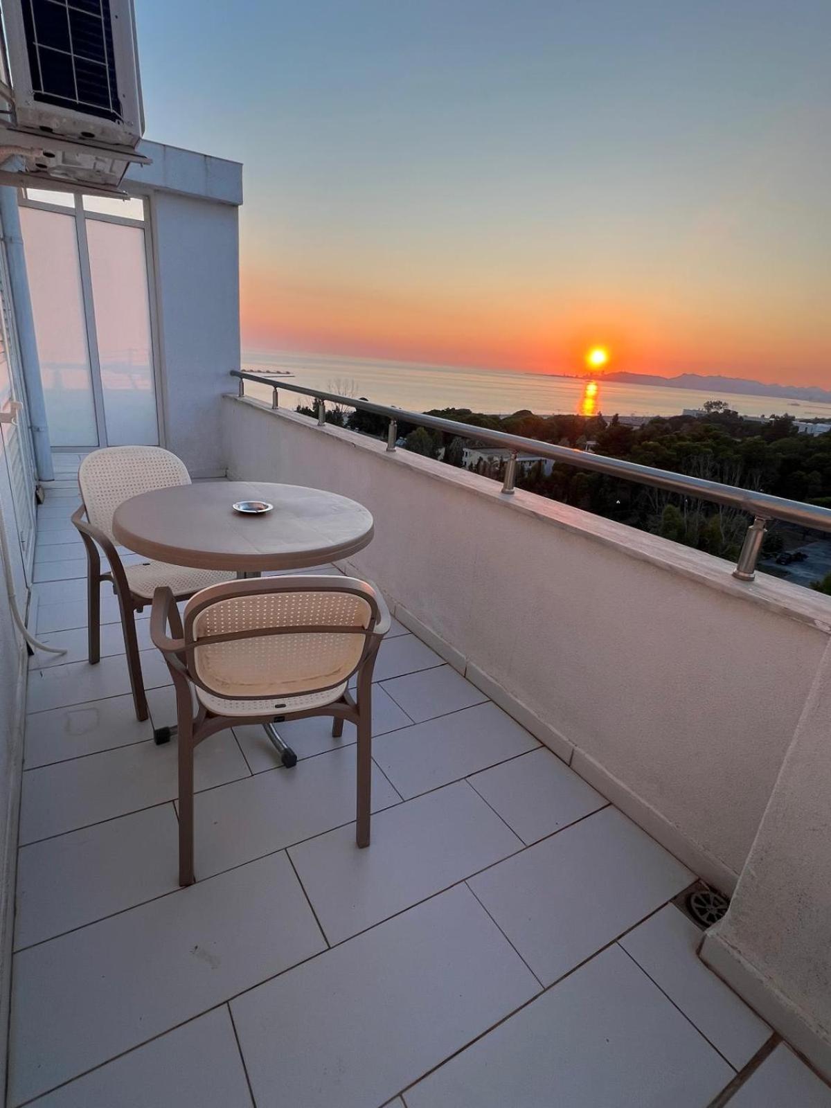 Magnifique Duplex Avec Terrasse Et Balcon Vue A 100m De La 3 Apartment