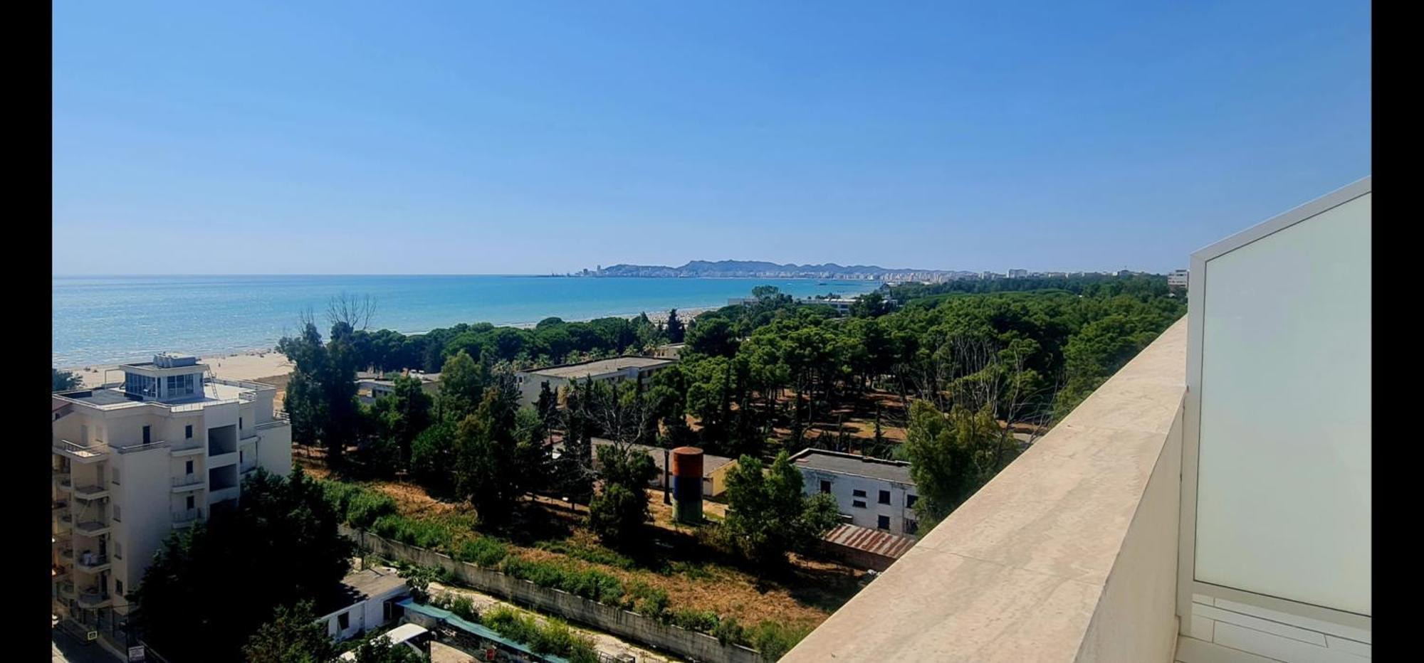 Magnifique Duplex Avec Terrasse Et Balcon Vue A 100m De La 3 * Дуррес